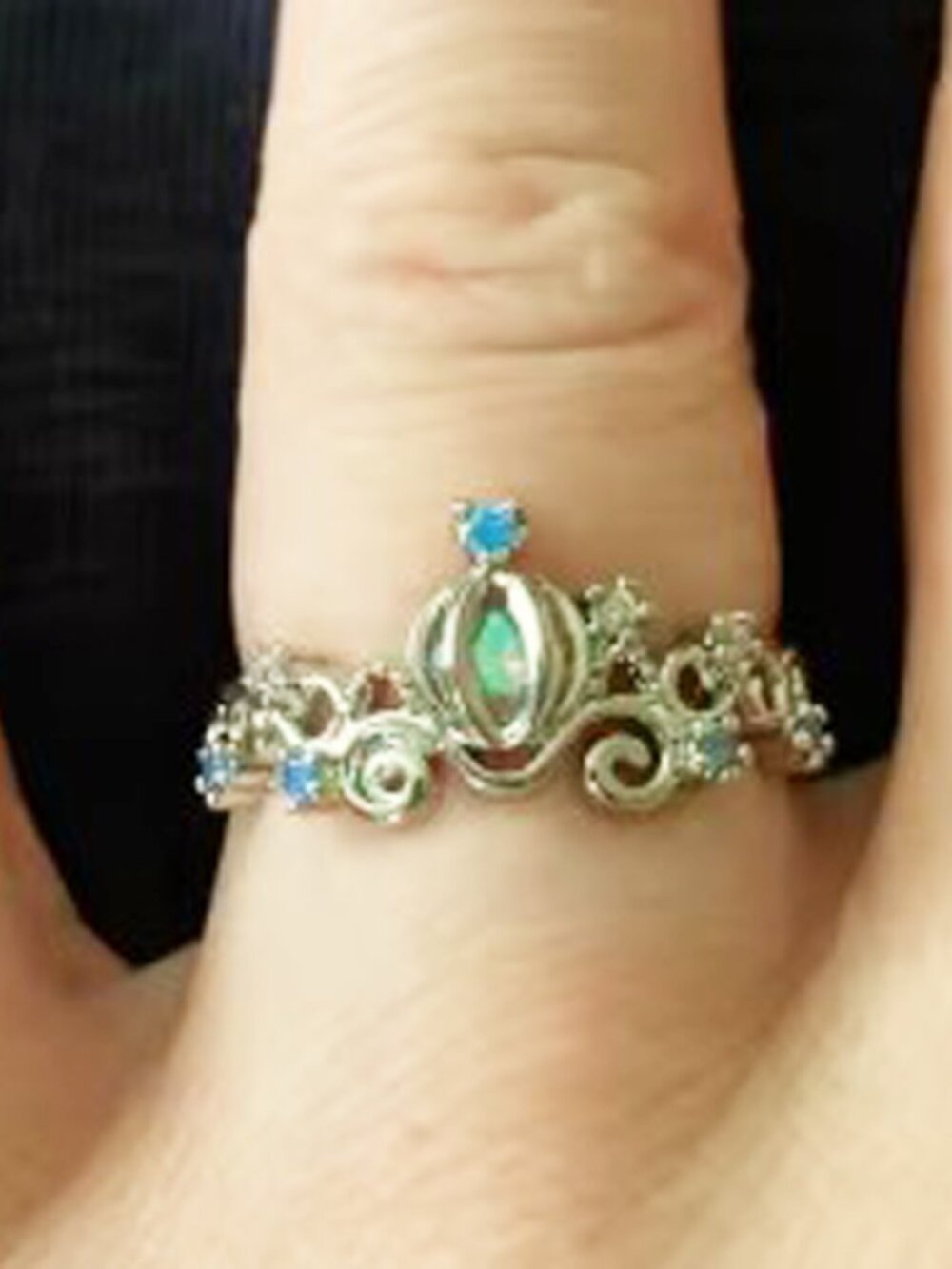 Cinderella Carriage Adjustable Gold ring - Picture 3 of 3
